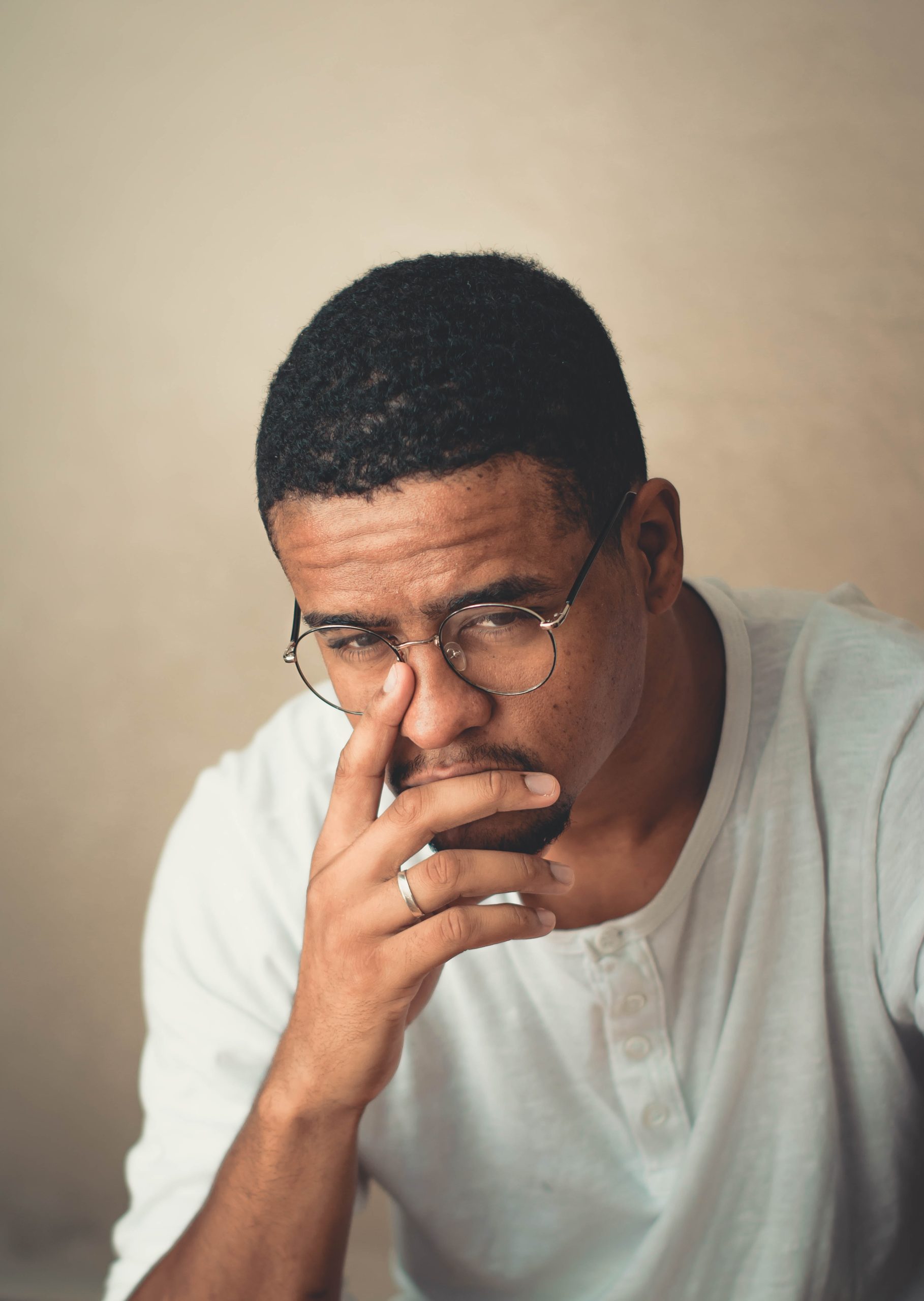 Photo by Wallace Chuck: https://www.pexels.com/photo/photo-of-man-wearing-eyeglasses-2383750/